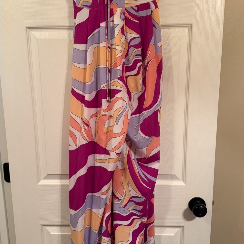 PrettyLittleThing Multicolor Abstract Jumpsuit - Picture 5 of 8
